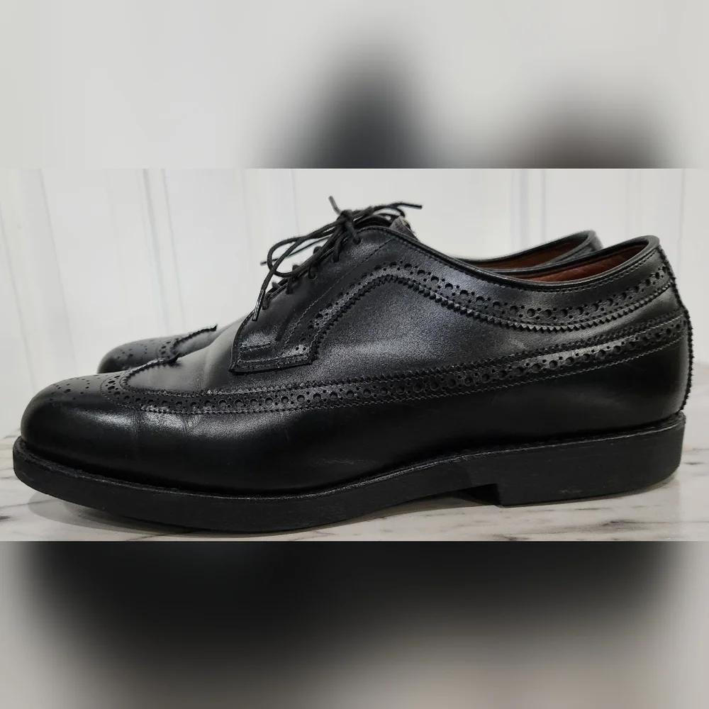 Allen Edmonds black wingtip oxford dress shoes men's size 10.5 D